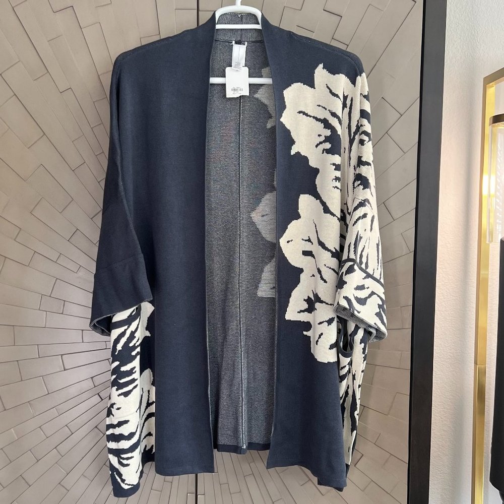 NWT WynneCollection Floral Kimono Poncho Topper Cardigan Sweater 1X NEW